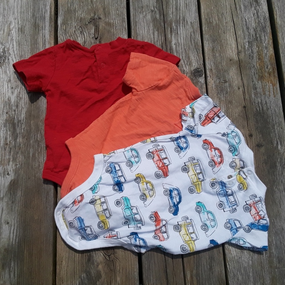 Set of 3 Short Sleeve Bodysuits